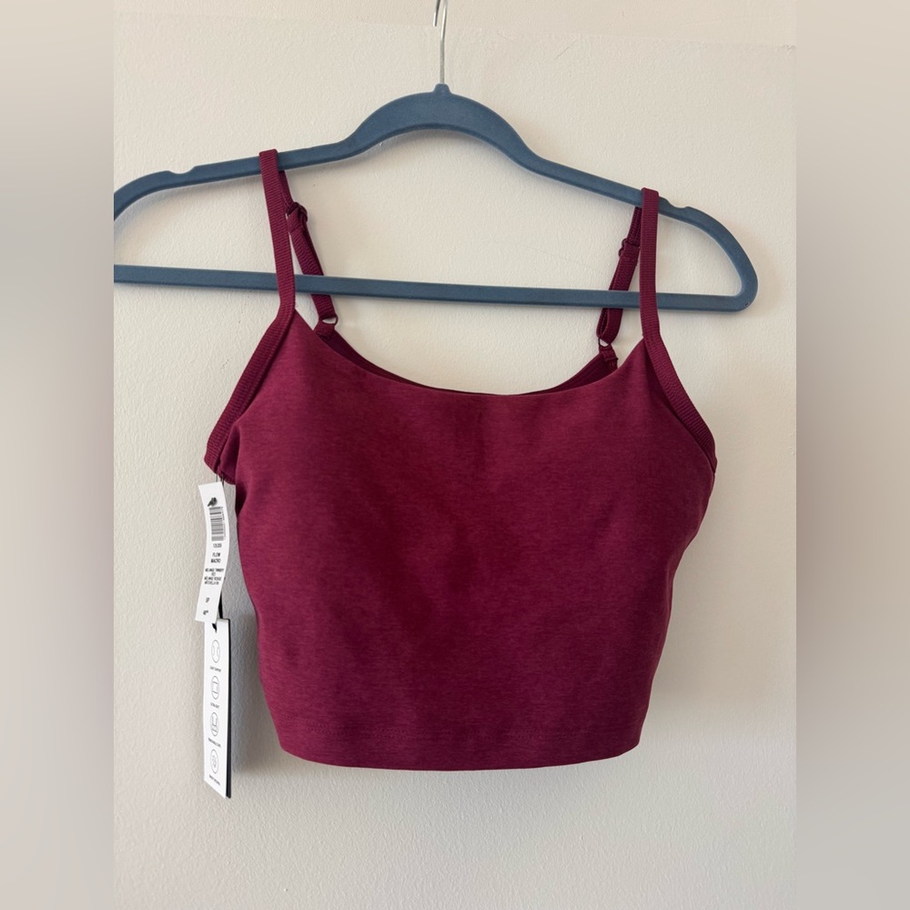 Aritzia TNA Flow Macro Activewear Cropped Tank Top. Size S, NWT